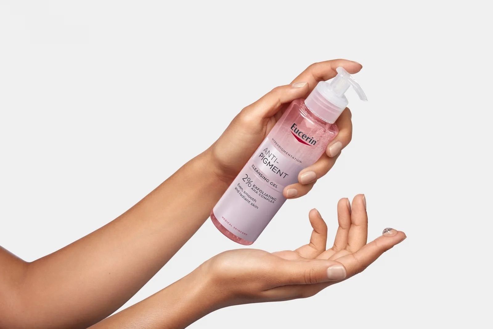 8db78cc6bd1d4c61a33b4137f0af3fbe-screen Eucerin cleansing gel - الصورة 1